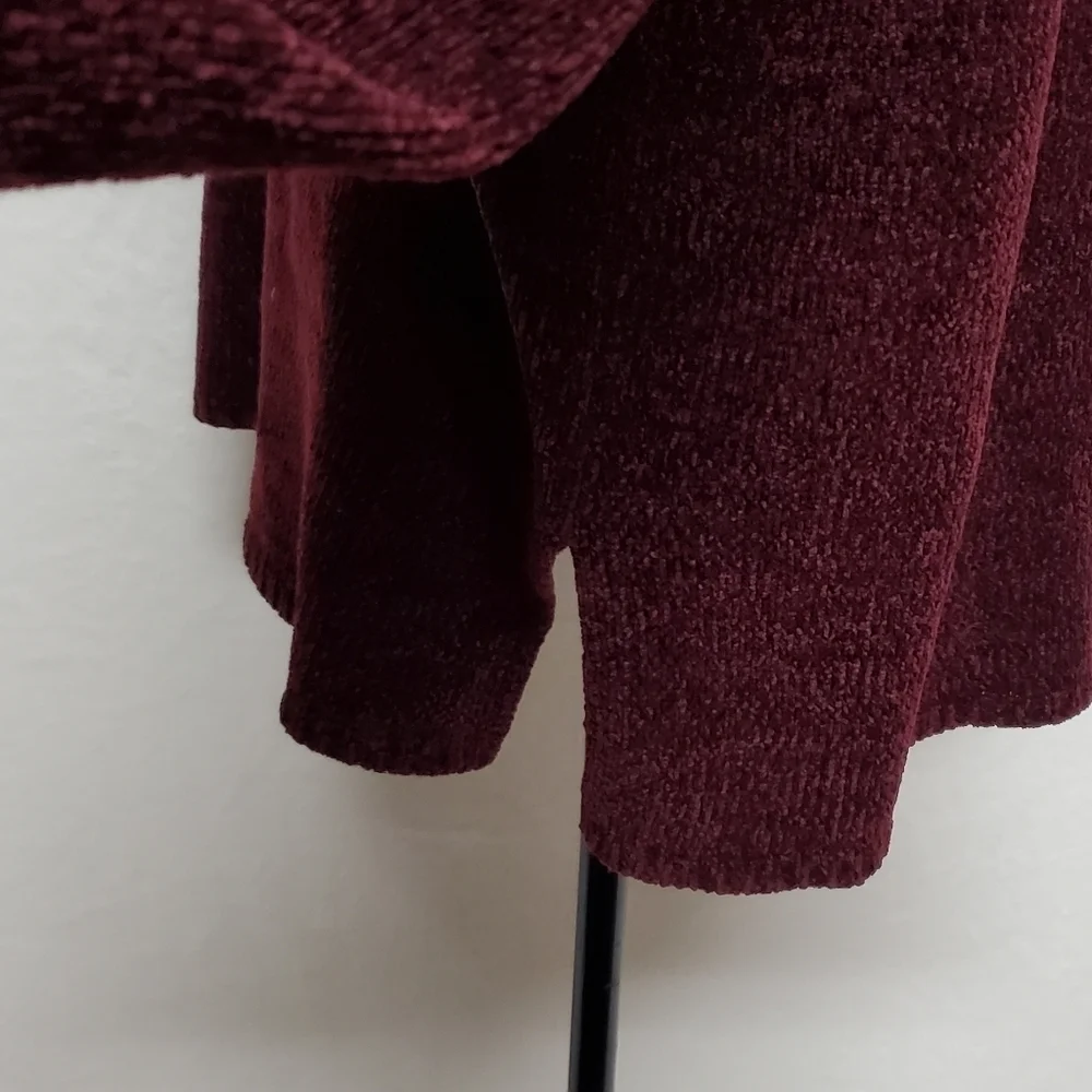 Vintage 90s Carolina Colours Deep Red Chenille Knit Long Sleeve Crewneck Sweater